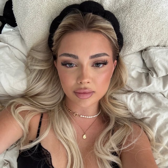 Merhaba beyler öğrenciyim 🥰 Eve otele gelıyorum 🏡 Anal hariç sınırsız görüşme 🔥 Sevgili tadında 😍
