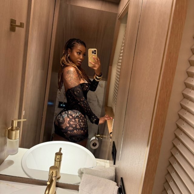 Hizmetime hoş geldiniz Kondomsuz emme ve ağızla cinsel ilişki 🍆. 👉 Meme öpücüğü 💋 😘Fransa öpücüğü 😘. Pusuyu yalama 👅 🌊…